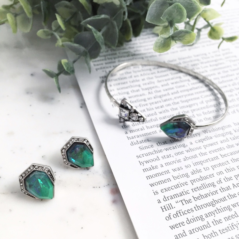 🆑 "Florence" Earrings || Green Crystal Pavé Studs - Picture 1 of 9